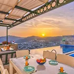 Villa 3 Bedroom Luxury With Private Pool Hot Tub *