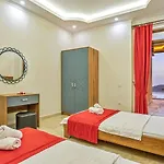 3 Bedroom Luxury With Private Pool Hot Tub Villa