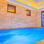 3 Bedroom Luxury With Private Pool Hot Tub
