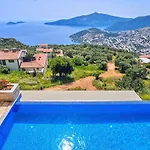 3 Bedroom Luxury With Private Pool Hot Tub *