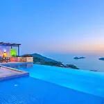 3 Bedroom Luxury With Private Pool Hot Tub