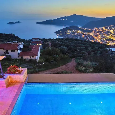 Villa 3 Bedroom Luxury With Private Pool Hot Tub *