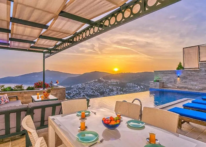 Villa 3 Bedroom Luxury With Private Pool Hot Tub *