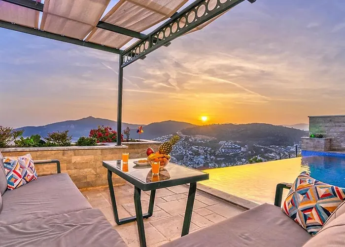 3 Bedroom Luxury With Private Pool Hot Tub Villa