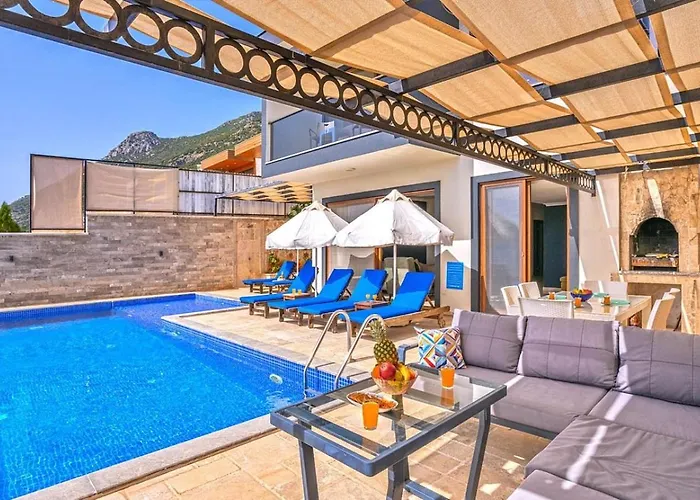 3 Bedroom Luxury With Private Pool Hot Tub Villa *