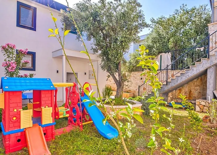 Villa 3 Bedroom Luxury With Private Pool Hot Tub *