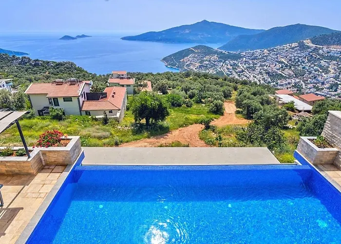 3 Bedroom Luxury With Private Pool Hot Tub *