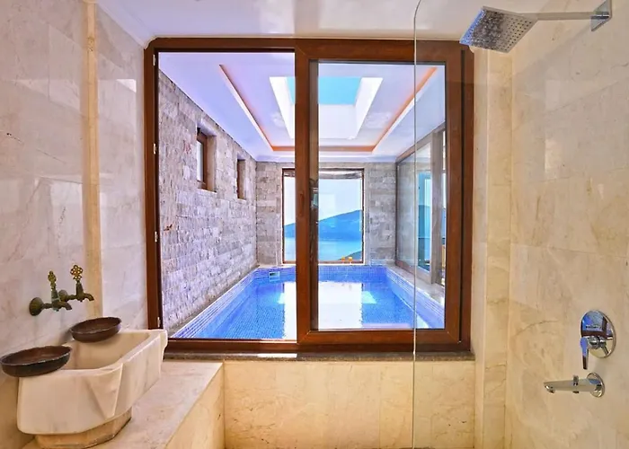 3 Bedroom Luxury With Private Pool Hot Tub