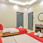 3 Bedroom Luxury With Private Pool Hot Tub Вилла
