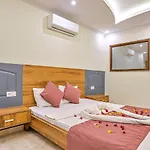 Вилла 3 Bedroom Luxury With Private Pool Hot Tub Калкан