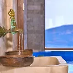 Вилла 3 Bedroom Luxury With Private Pool Hot Tub