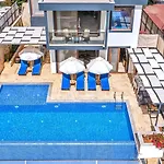 3 Bedroom Luxury With Private Pool Hot Tub Вилла