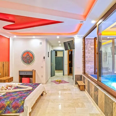 3 Bedroom Luxury With Private Pool Hot Tub *