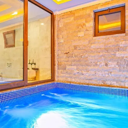 3 Bedroom Luxury With Private Pool Hot Tub *