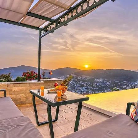 3 Bedroom Luxury With Private Pool Hot Tub 别墅