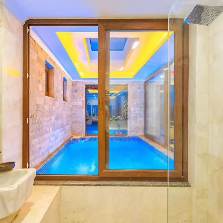 Villa 3 Bedroom Luxury With Private Pool Hot Tub *