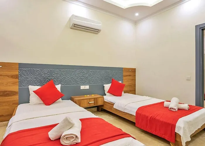 3 Bedroom Luxury With Private Pool Hot Tub *