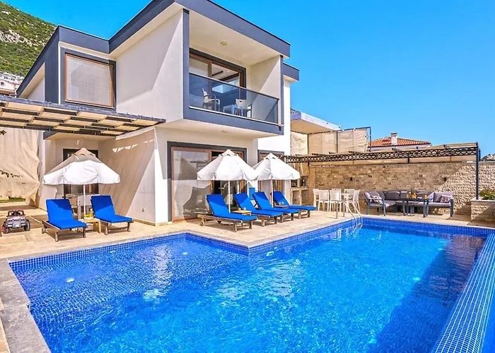 Villa 3 Bedroom Luxury With Private Pool Hot Tub *