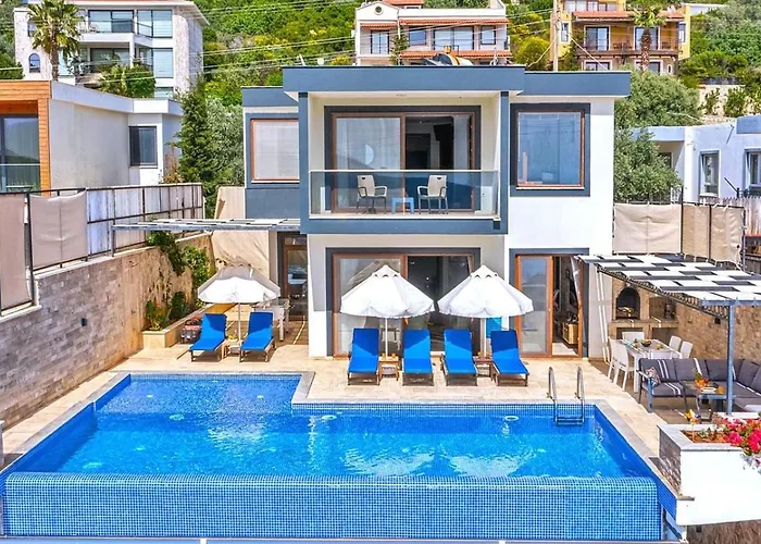 3 Bedroom Luxury With Private Pool Hot Tub Villa *