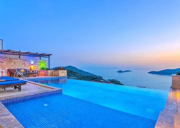 3 Bedroom Luxury With Private Pool Hot Tub